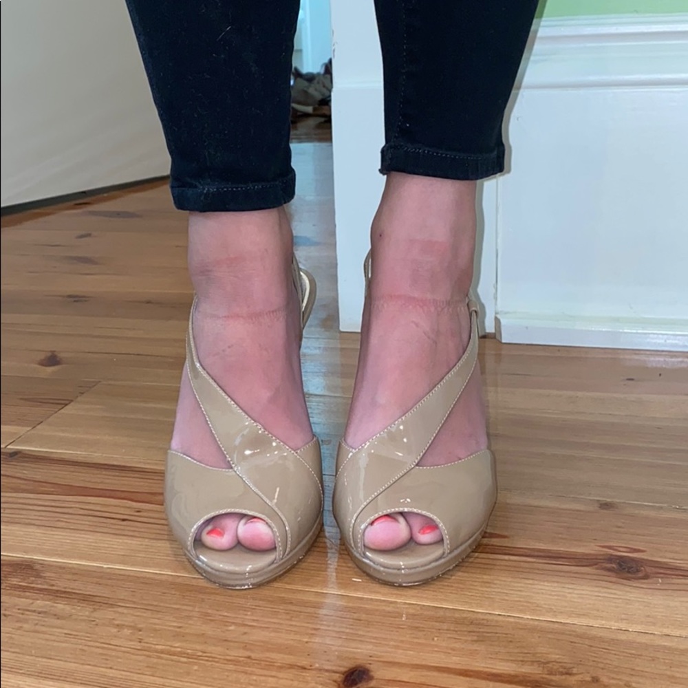 Adrianna Papell Shiny Tan Heel